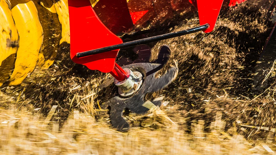 close up of vaderstad cultivation discs